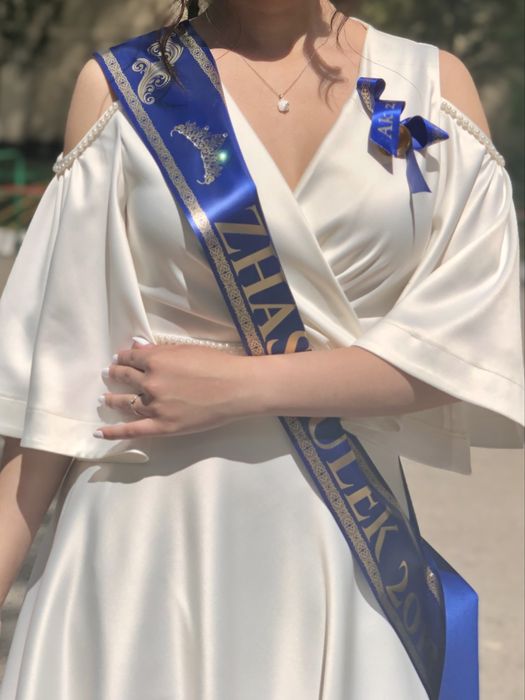 Платье вечерное