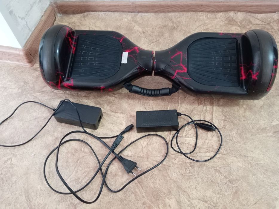 Гироскутор с зарядкой и чехлом