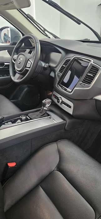 Volvo XC90 D5 AWD • 235 CP • 7 locuri