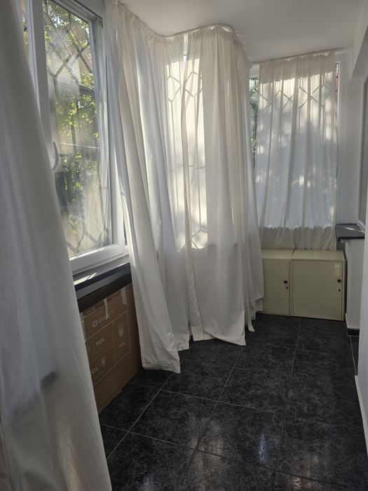 Închiriez garsoniera 46mp