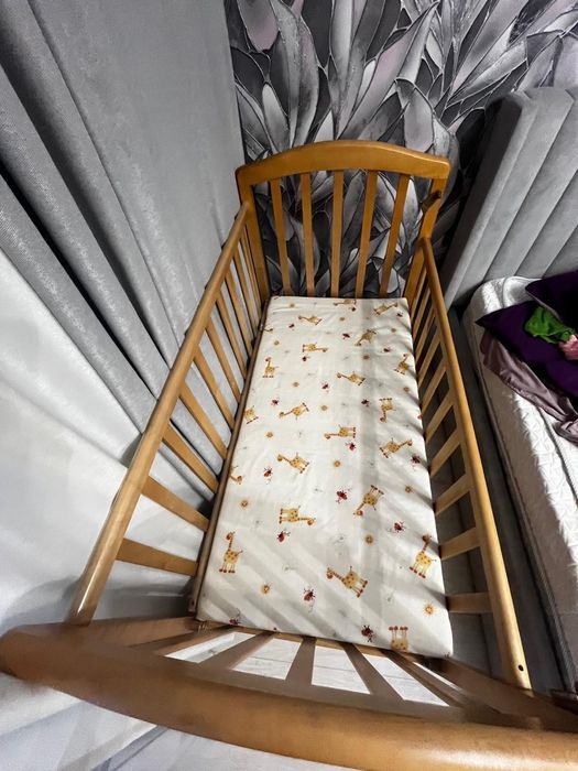 Продам детскую кроватку