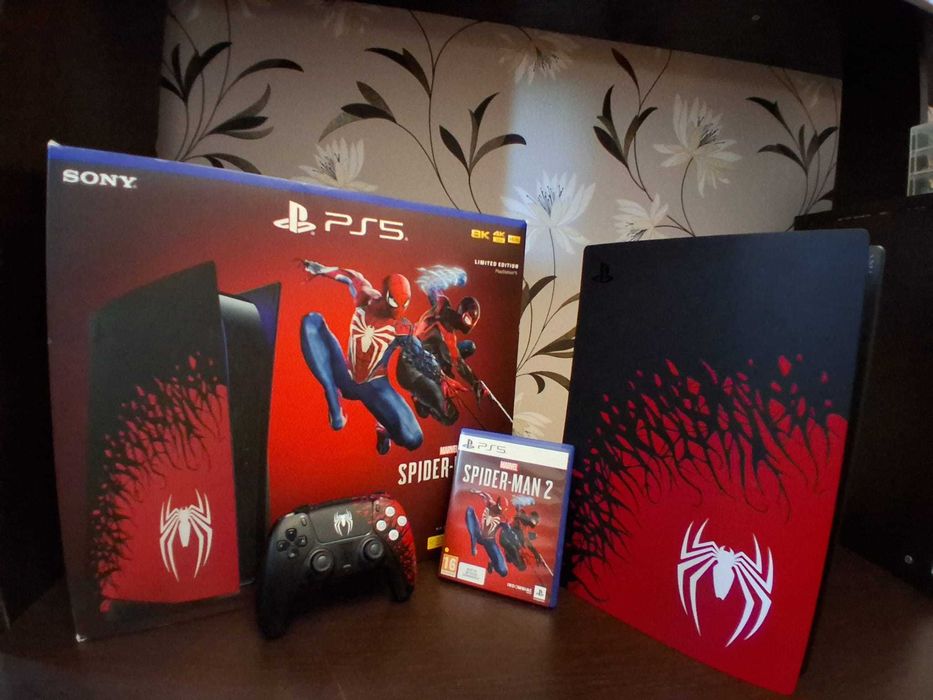 Consola PlayStation 5 (PS5) 825GB, C-Chassis + Joc PS5 Marvel’s Spider-Man 2 (Disc)