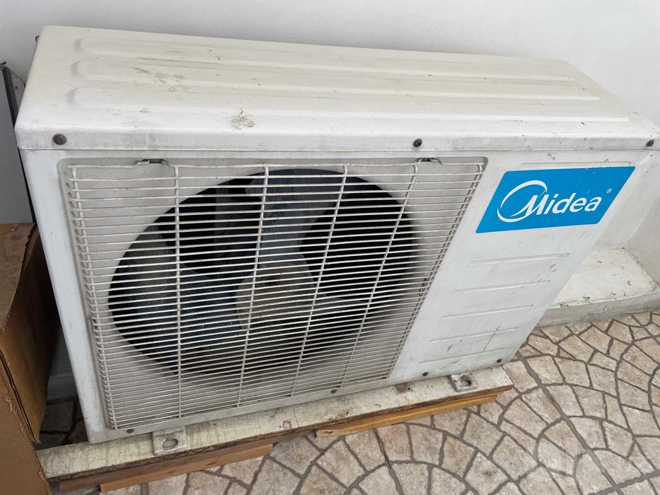 продается кондиционер  Midea 12