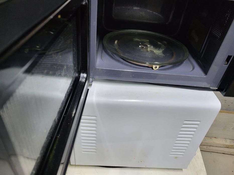 Микроволновка в отличном состоянии