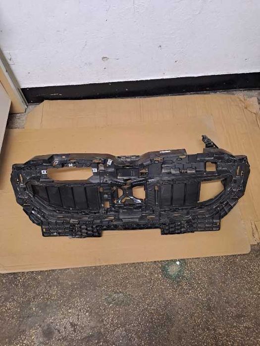 Grila activa Bmw seria 5 G60 G61 , o ureche de prindere rupta