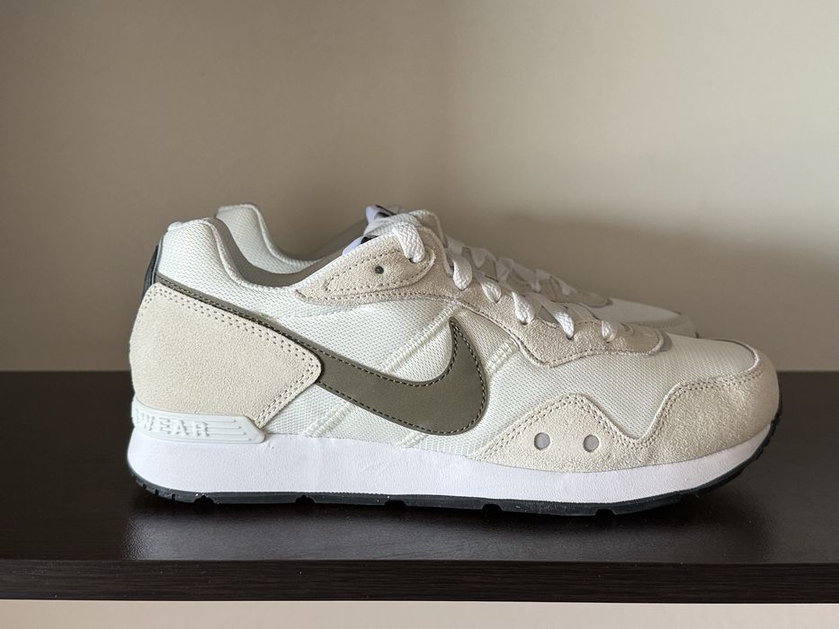 Nike Venture Runner 41номер 26см Стелка Нови с Кутия