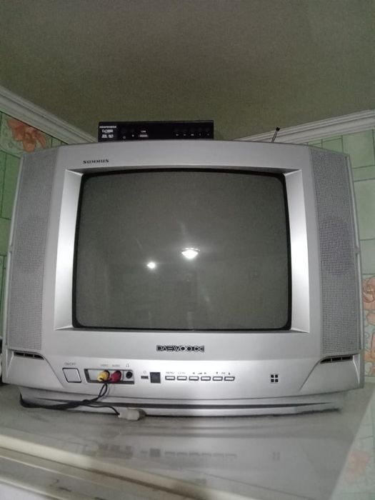 Продам видеомагнитофон и телевизоры