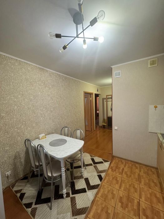 Продам 2 ком квартиру 8мкр дом 2