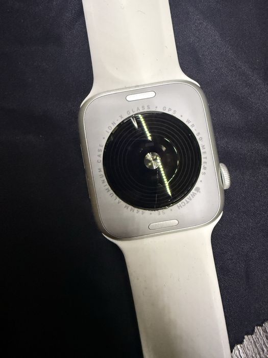 Apple Watch SE 2 44m 32ГБ