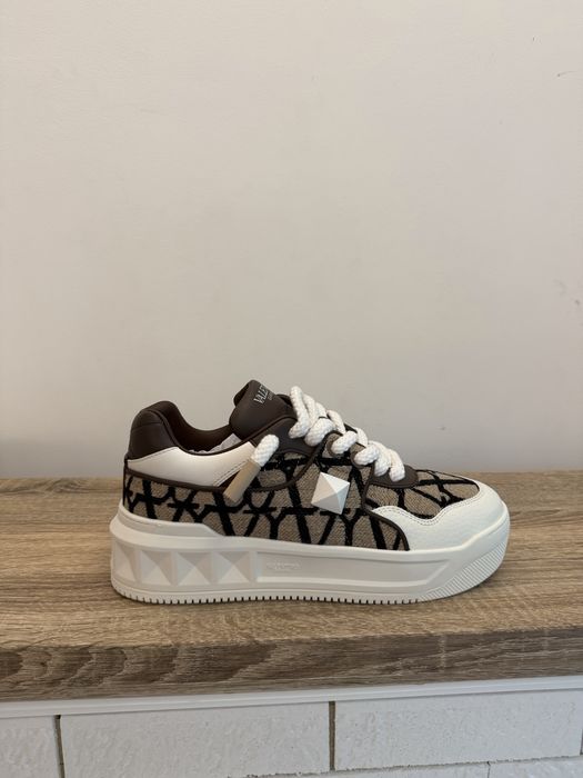 Valentino Garavani Stud