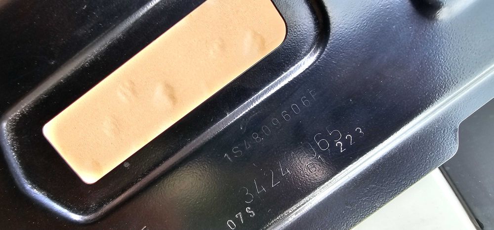 Prag dreapta cu Stalp A+ B Vw Golf 8 2020 / 2021 / 2022 2023