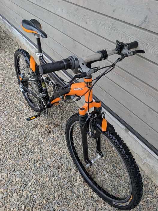 Vând biciclete perfect funcționale