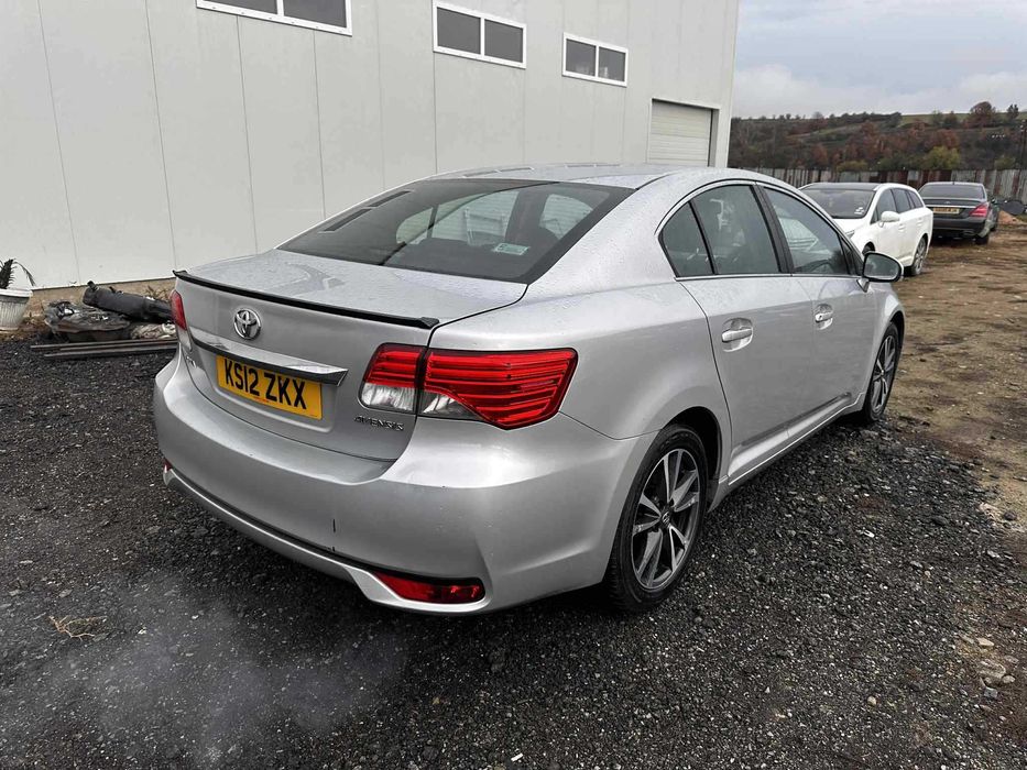 Toyota Avensis 2013г FACELIFT 2.0 D-4D 124 к.с. – НА ЧАСТИ