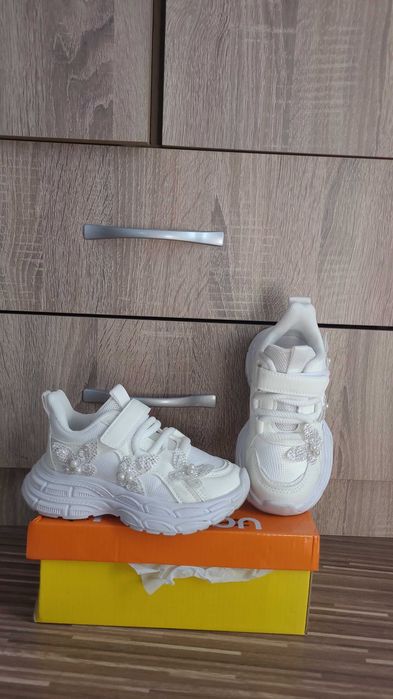 Детски маратонки с перли  27-ми номер