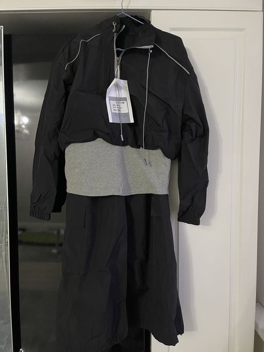 Двойка с юбкой, в спортивном стиле