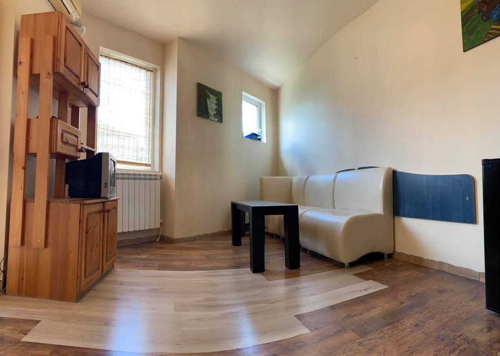 Дава се под наем Двустаен апартамент в Бургас, Меден рудник - зона А - 35 кв.м за 168.3 € - Снимка #1