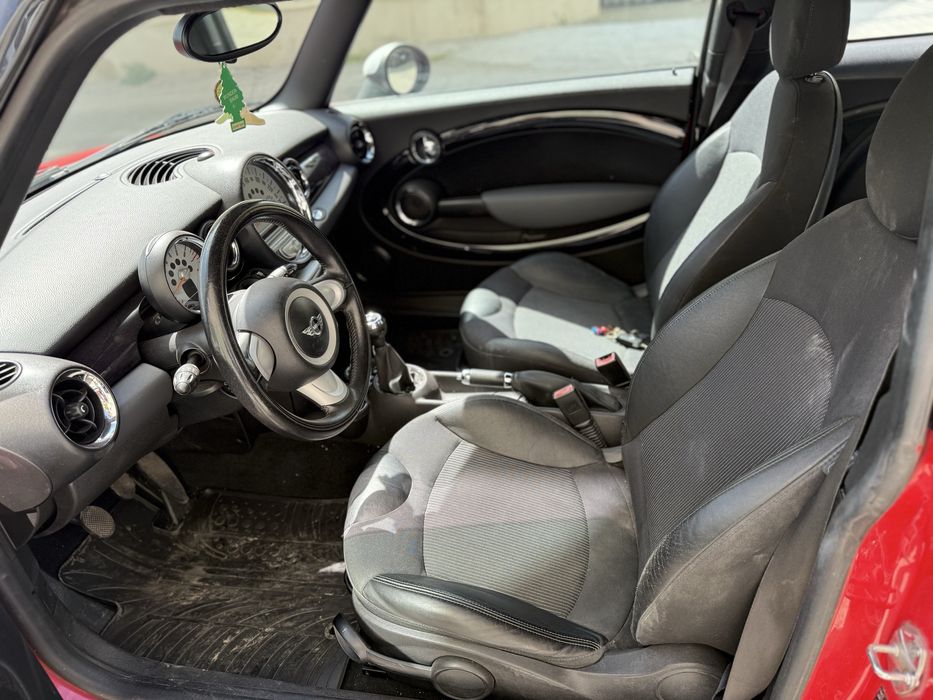 Mini Cooper 1.6 benzină, an 2009