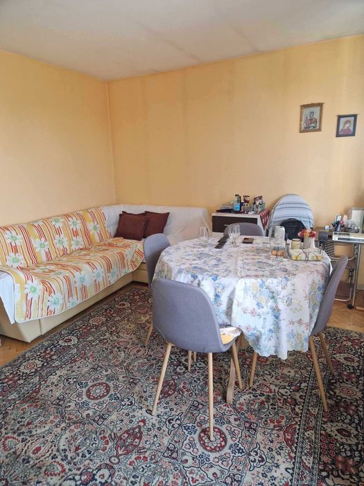 център - тристаен