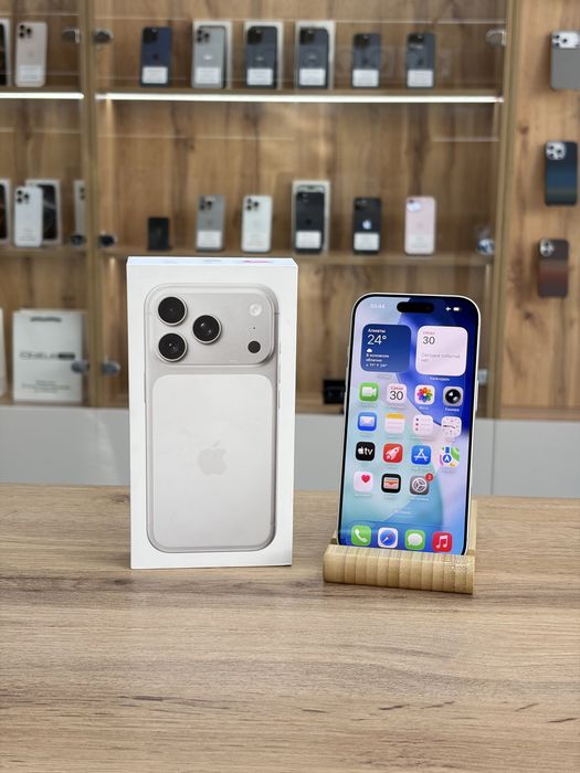 iPhone 17 Pro 256 gb 100% 32-цикл | iStatus store
