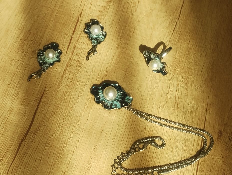 Комплект бижута с перли