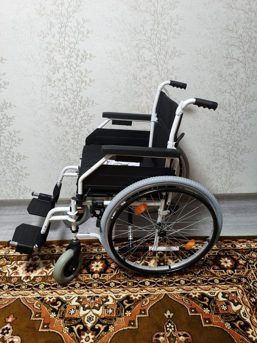Инвалидная коляска