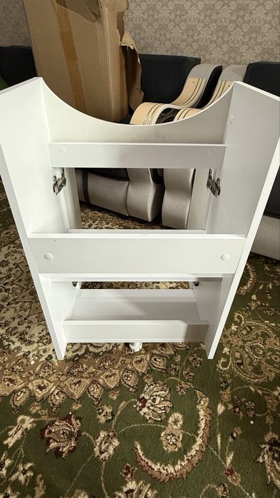 Продам тумбу под раковину