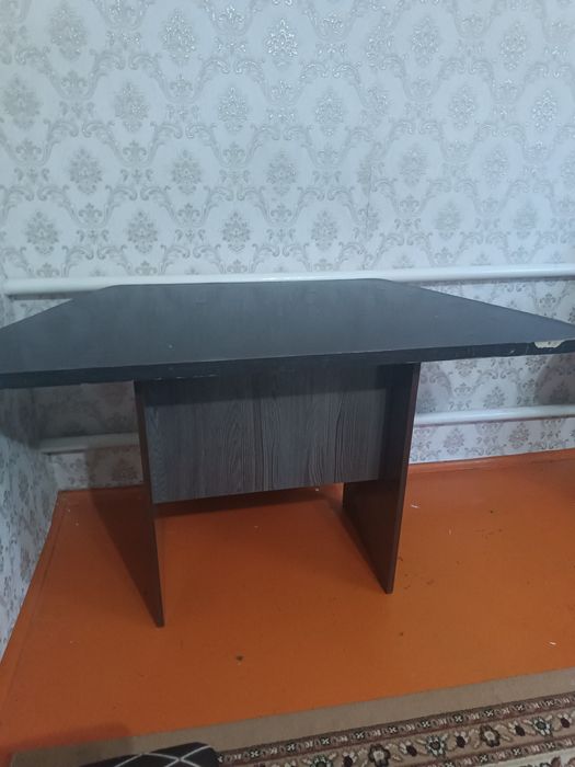 Продается парты 2