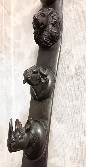 Африканска дърворезба, скулптора, сувенир, пано, тотем.