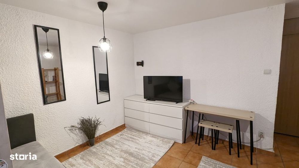 Garsonieră luminoasă cu vedere panoramică – lângă tramvai 41 Turda