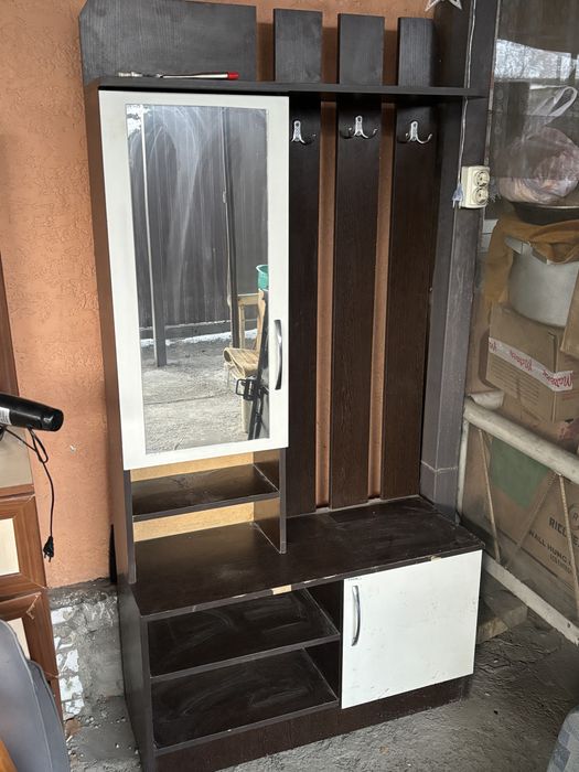 Вешалка для прихожей с шкафом