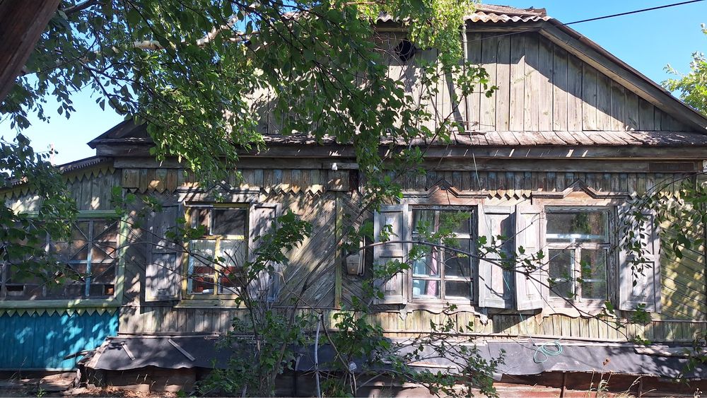 Продам дом,четыре комнаты .