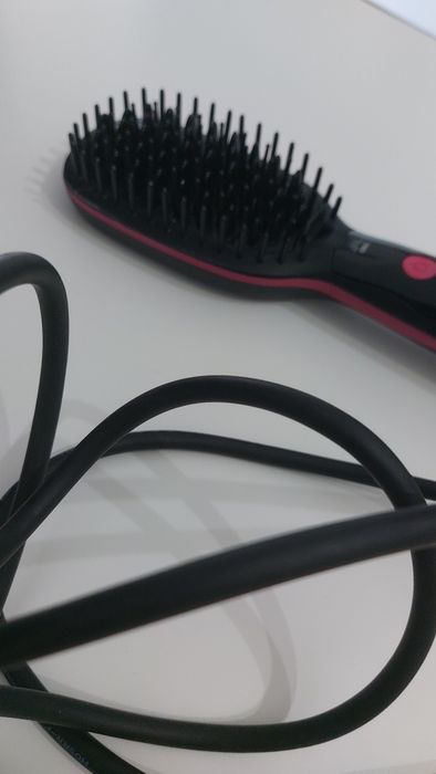 Perie îndreptat parul cu aer cald Rowenta