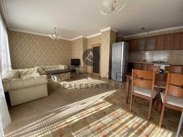 Продава се Тристаен апартамент в Пловдив, Кършияка - 117 кв.м за 1650 €/кв.м - Снимка #2