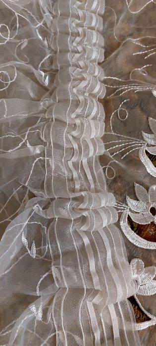 Продаю тюль б/у . высота 2,5 м