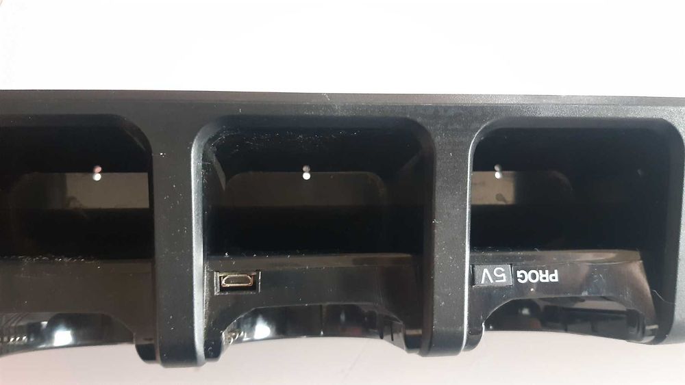Зарядно, докинг станция Motorola 6-Unit Charger/Cloning Station DB40