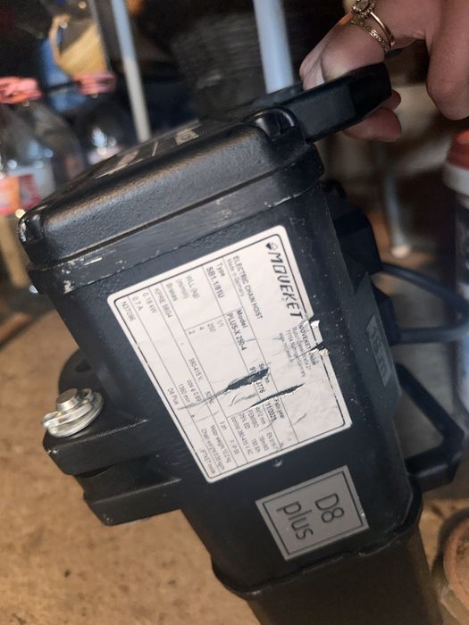 Troliu electric MOVEKET D8 PLUS -profesional 380V