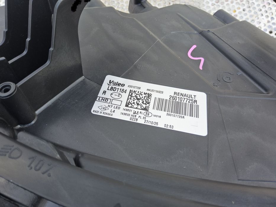 Far dreapta Full Led Dacia Duster 3 Bigster cod 260107725r far Duster 3 Bigster stanga dreapta