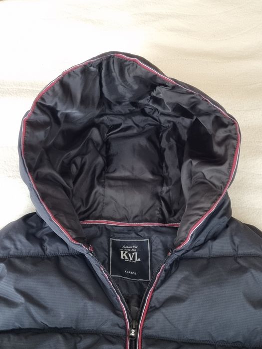 Мъжки елек с качулка KVL.