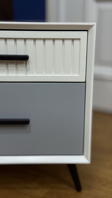 Крашеная мебель: тумба неоклассика