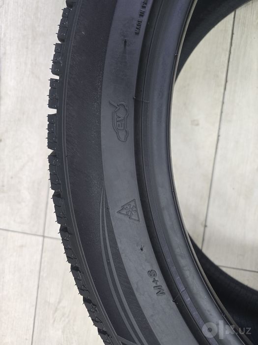 PREMIER 265/45/21