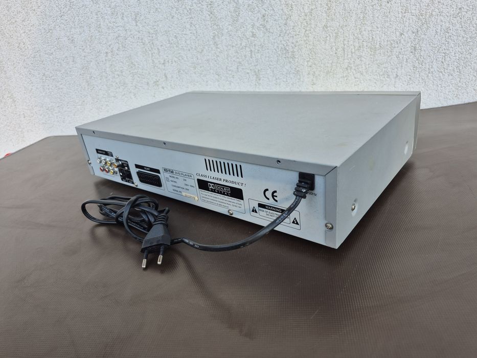 Vand DVD  marca RED STAR model NO.230,CLASS I LASER PRODUCT,made in Slovakia 
Compact disc Digital VCEC


-