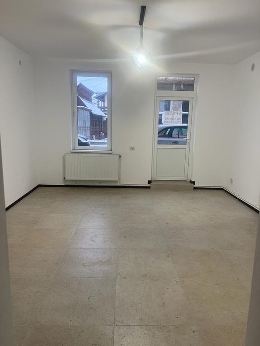 Spatiu comercial
