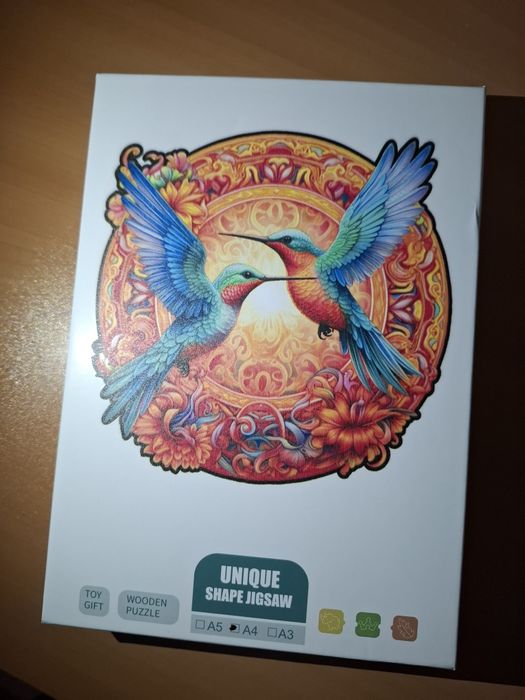 Красиви дървени пъзели различни видове интересни части с различниформи