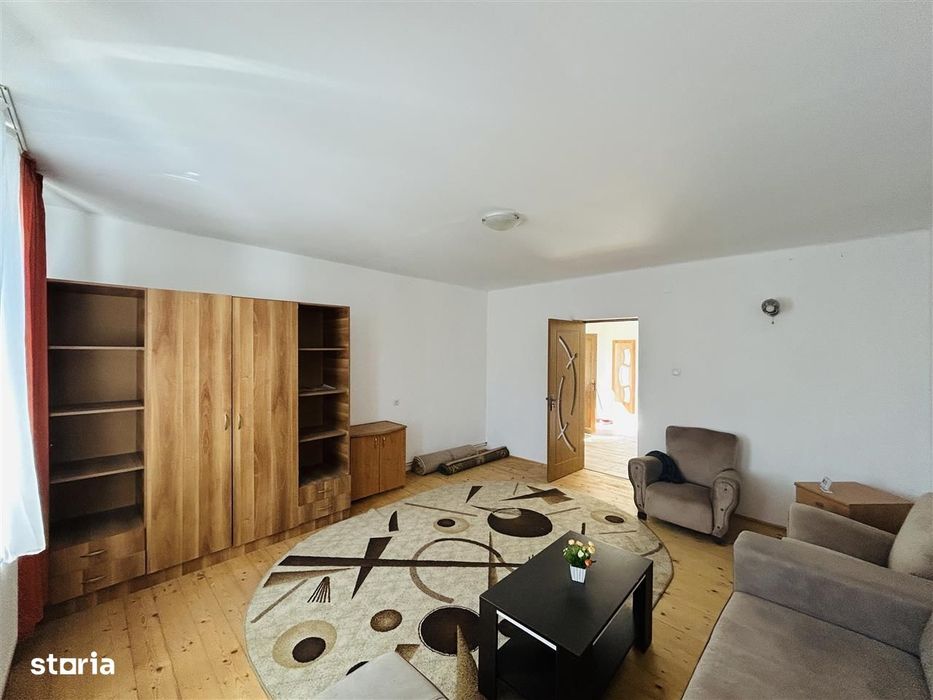 Casa individuala cu 2 corpuri si teren 625 mp - Avrig
