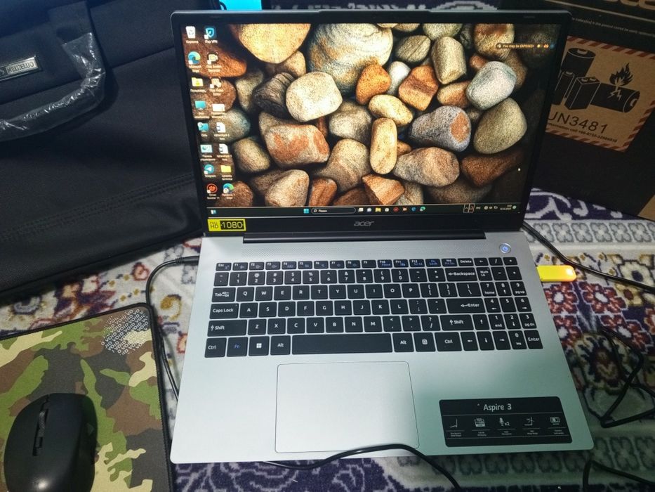 Noutbuk Acer R-3 Windovs 11