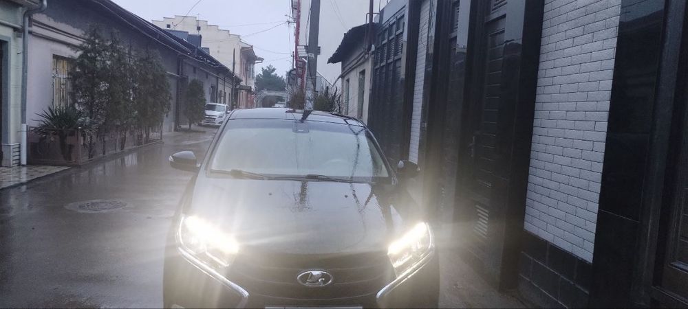 Продается Lada X-Ray черный