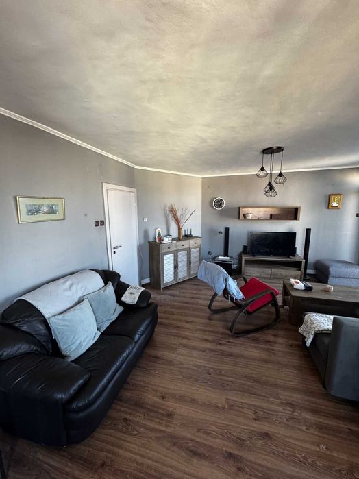 Дава се под наем Тристаен апартамент в Пловдив, Младежки Хълм - 110 кв.м за 668.1 € - Снимка #2