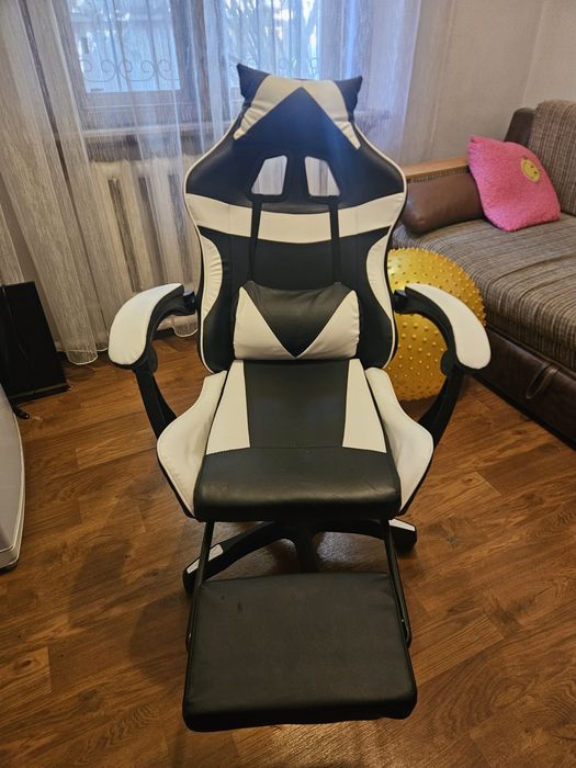 Игровой стул почти новый
