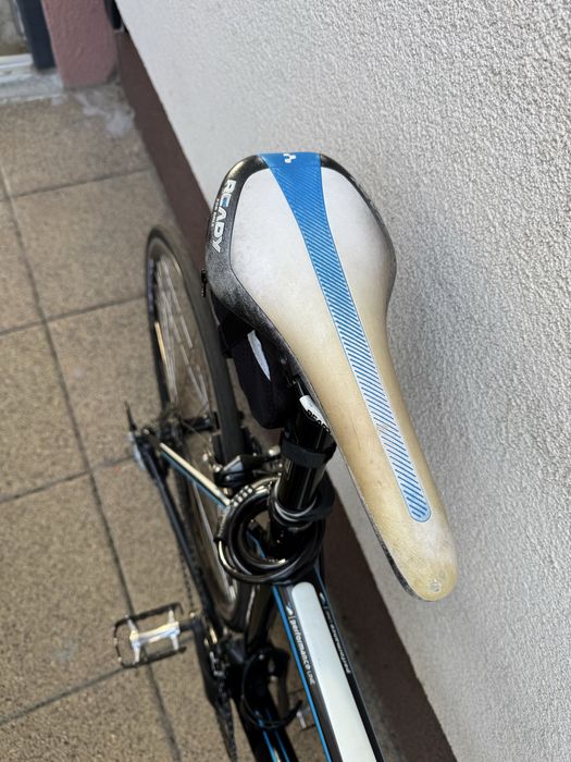 Bicicleta Cube cursiera viteza sosea