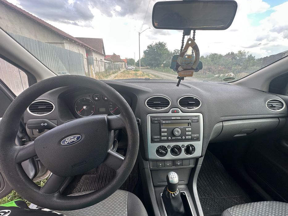Vând Ford Focus 1.6 TDI 2005